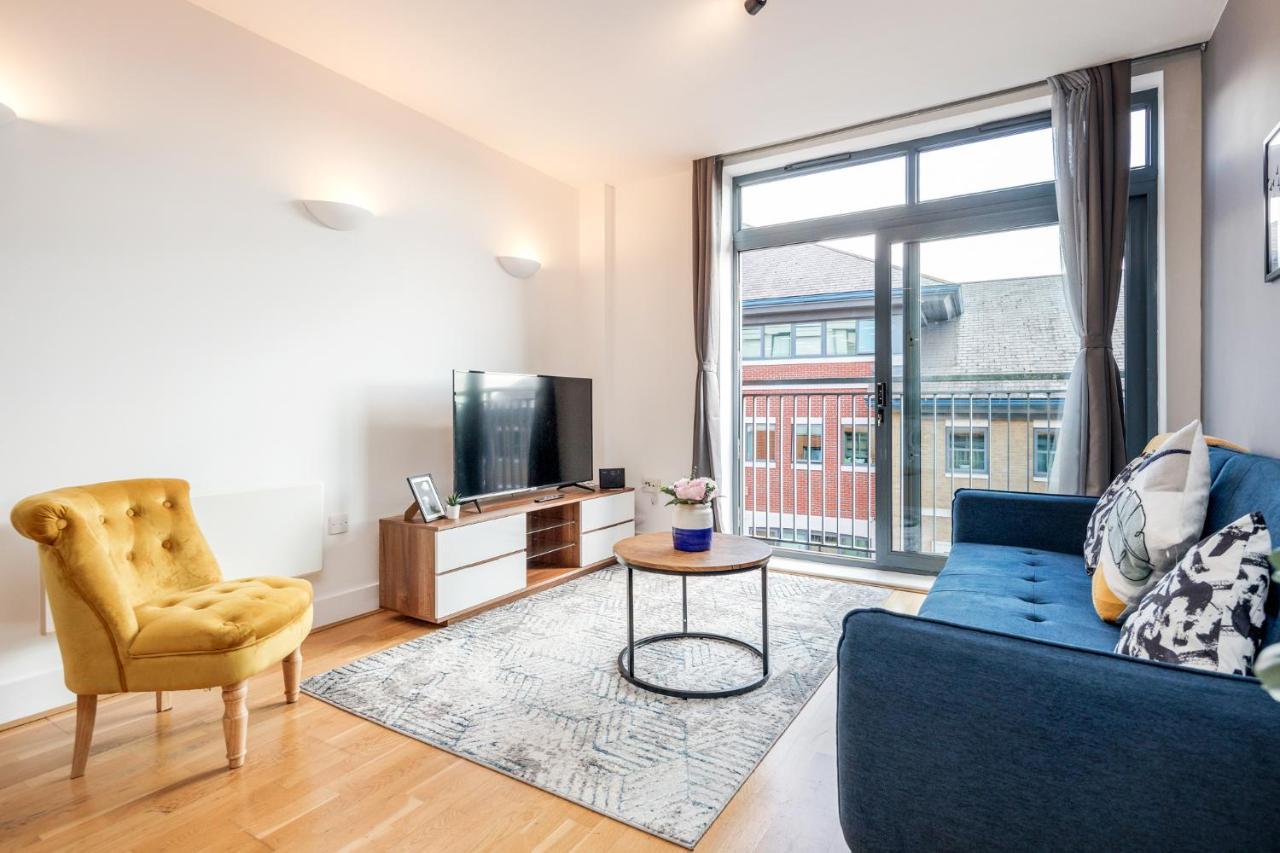 Apartament Cloud9Sa At The Charles Chertsey Zewnętrze zdjęcie