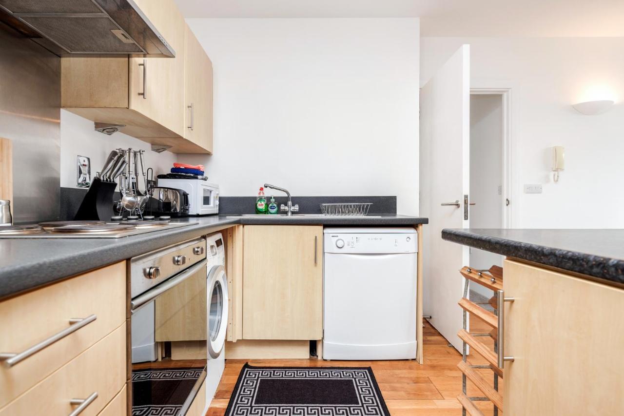 Apartament Cloud9Sa At The Charles Chertsey Zewnętrze zdjęcie